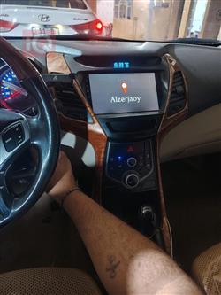 هیۆندای ئەلەنترا